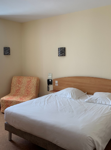 HOTEL BEAUSEJOUR Hotel Evron plats